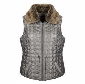 Casual Identity Women's Quilted Vest with Detachable Faux Fur Collar